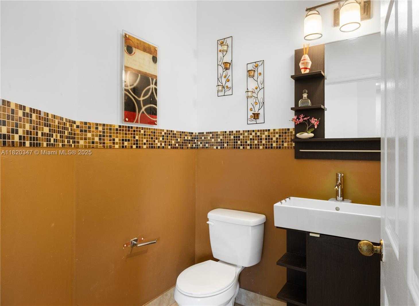 Small Image of 1199 GOLDEN CANE DR, Weston Number 9