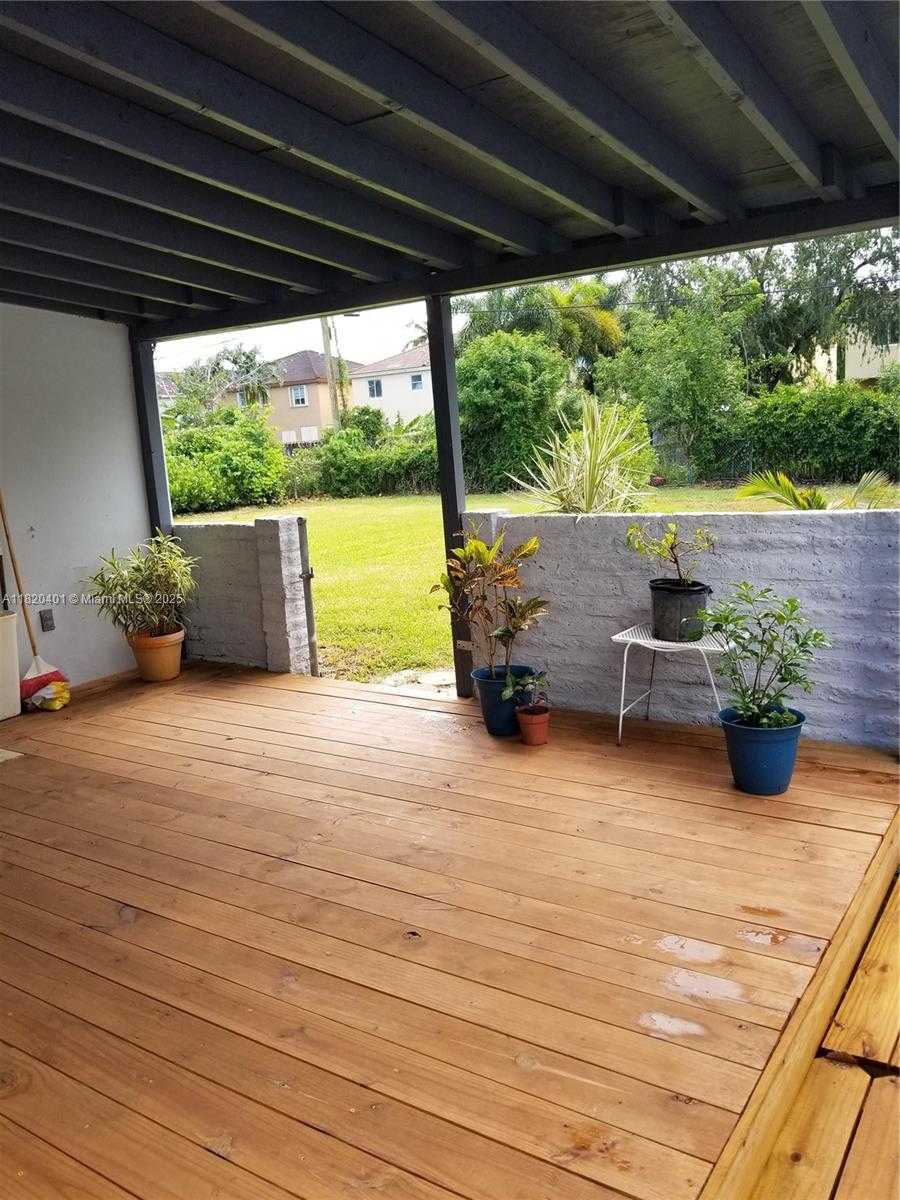 Small Image of 1016 NORTH EAST 4 AVENUE, Homestead Number 10