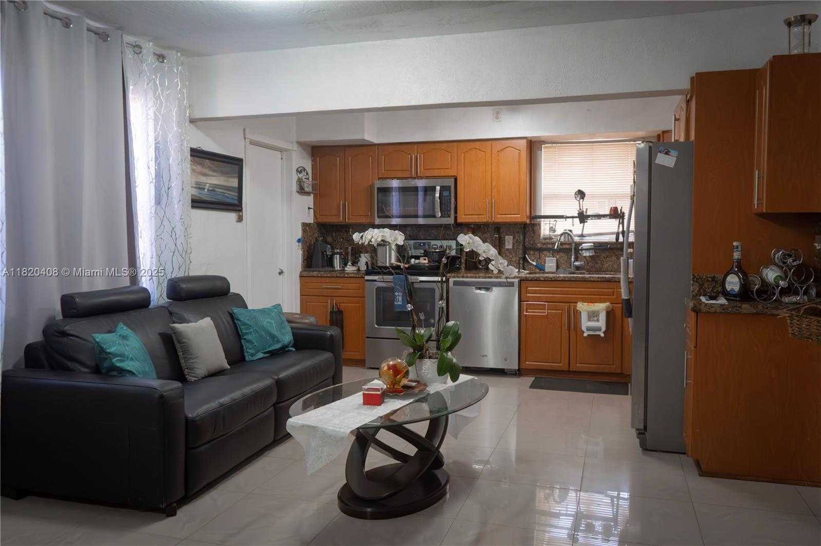 Small Image of 7811 SHERIDAN ST, Hollywood Number 7