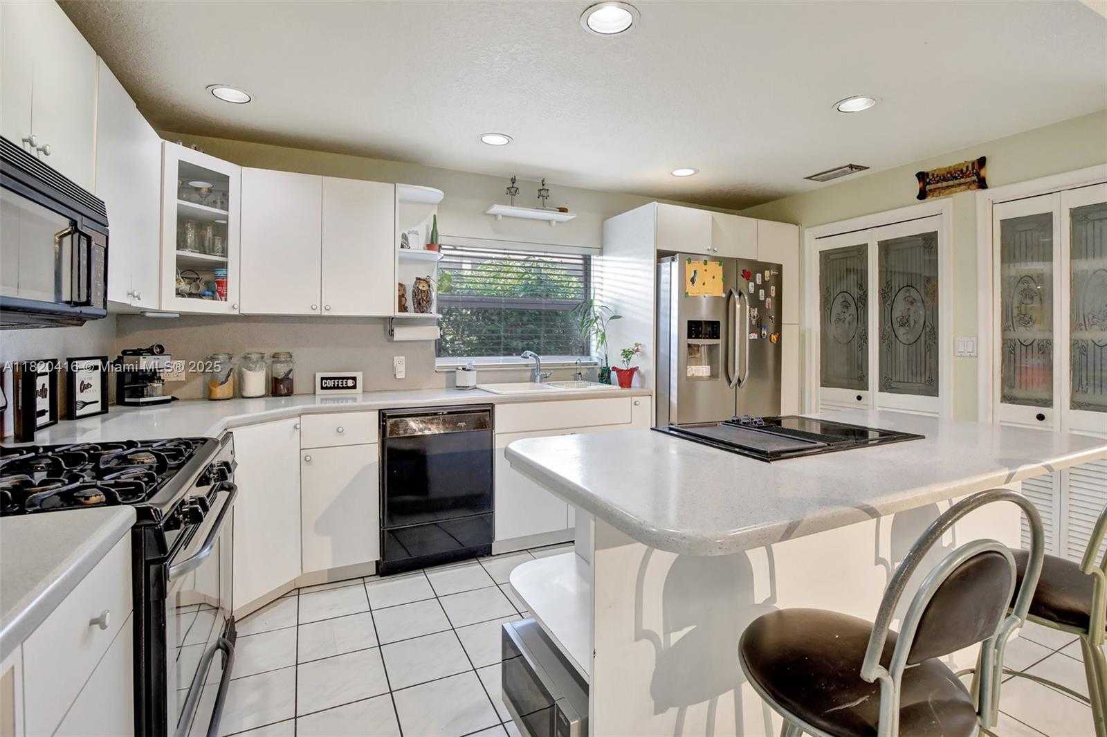 Small Image of 7950 NORTH WEST 174TH TER, Hialeah Number 17