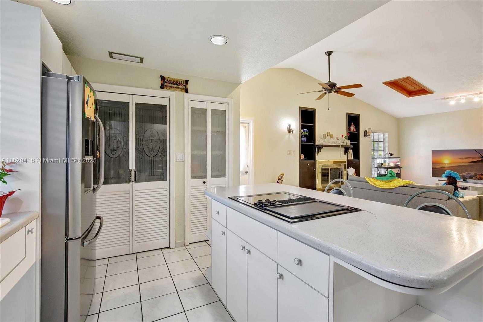 Small Image of 7950 NORTH WEST 174TH TER, Hialeah Number 18