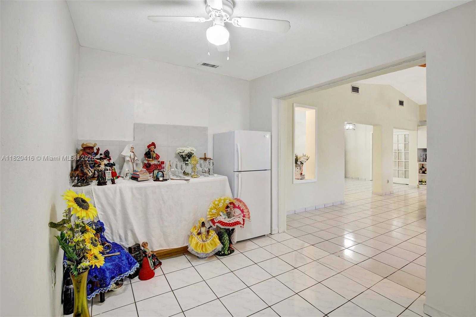 Small Image of 7950 NORTH WEST 174TH TER, Hialeah Number 26