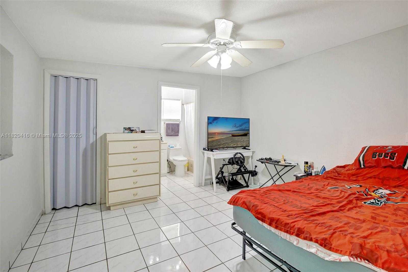 Small Image of 7950 NORTH WEST 174TH TER, Hialeah Number 27