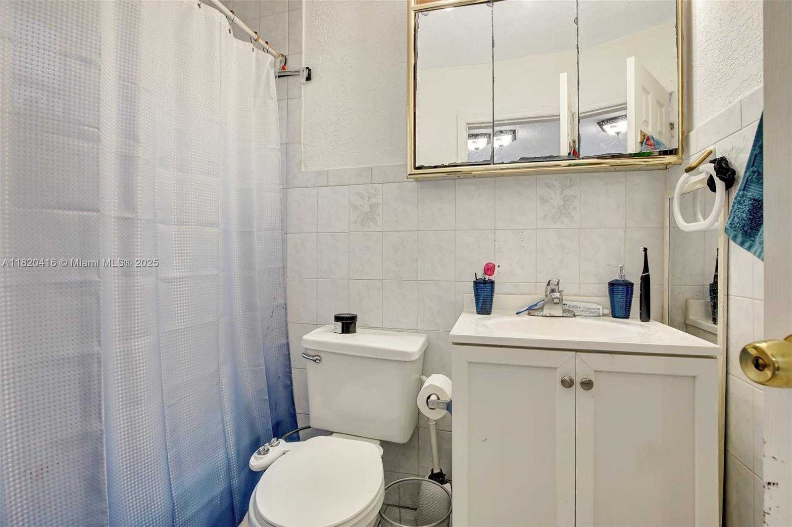 Small Image of 7950 NORTH WEST 174TH TER, Hialeah Number 39