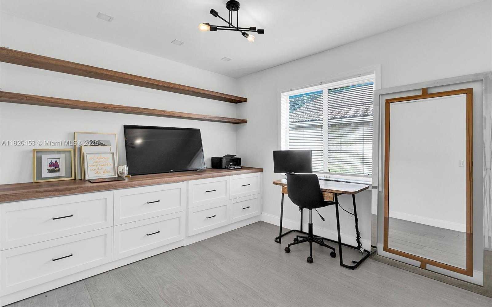Small Image of 142 SOUTH WEST 204TH AVE, Pembroke Pines Number 11