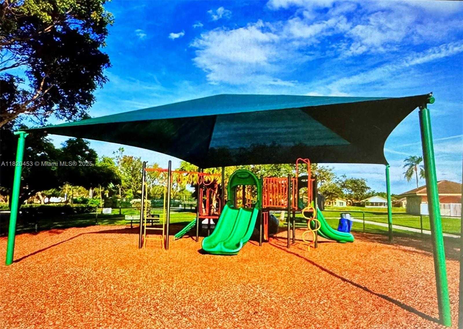 Small Image of 142 SOUTH WEST 204TH AVE, Pembroke Pines Number 18