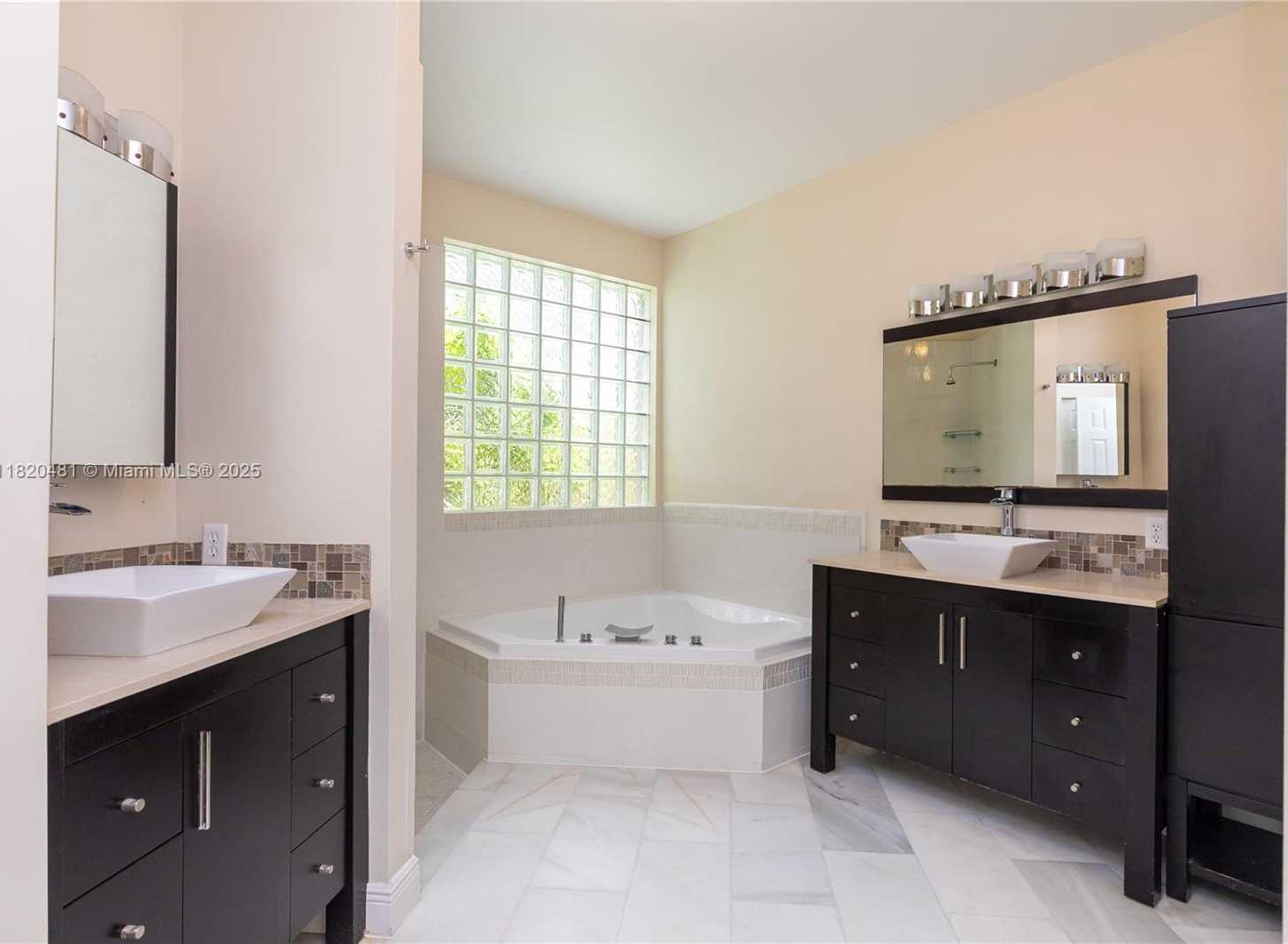 Small Image of 12123 NORTH WEST 15TH CT, Coral Springs Number 20