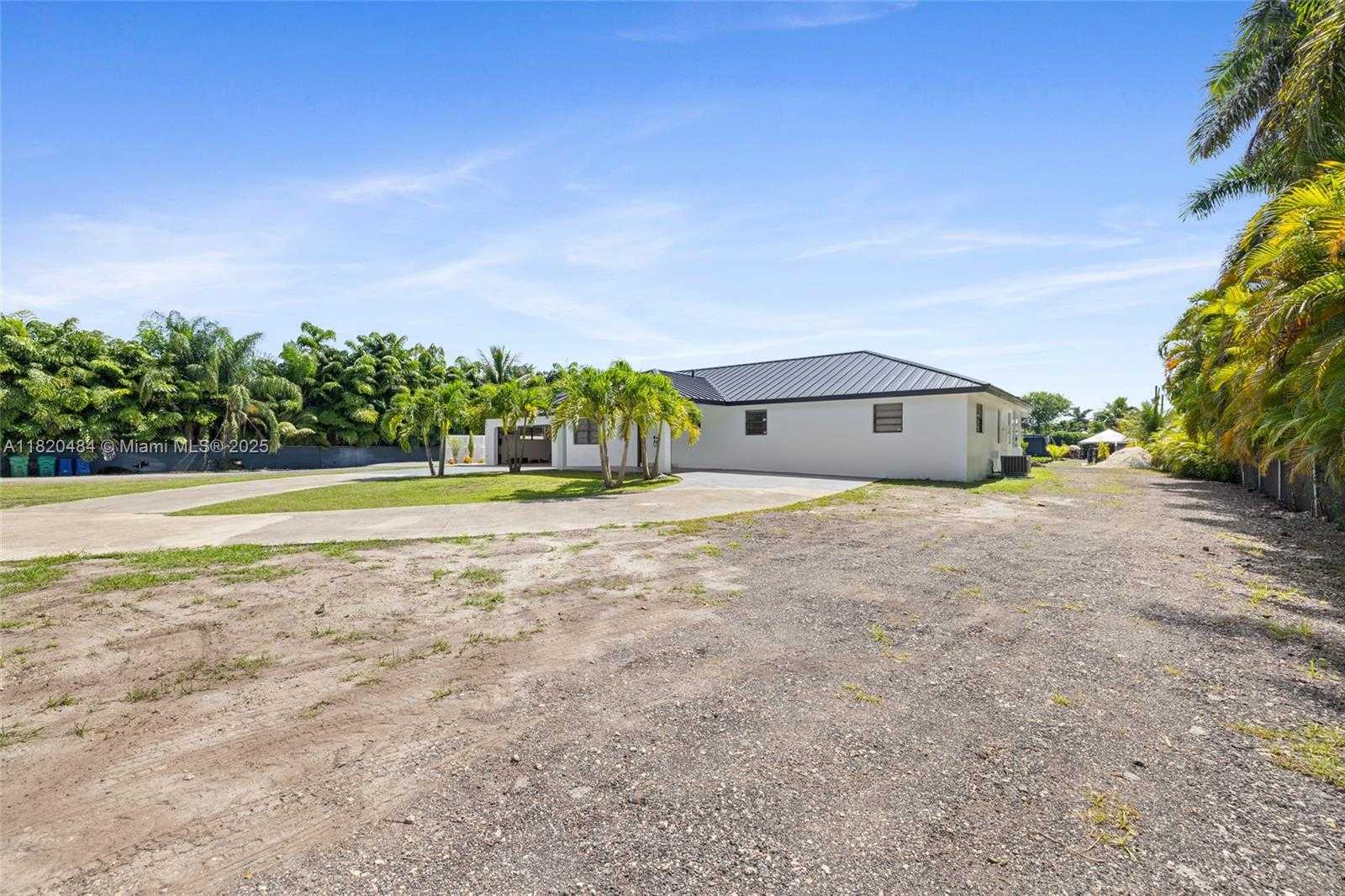 Small Image of 23421 SOUTH WEST 217TH AVE, Homestead Number 11