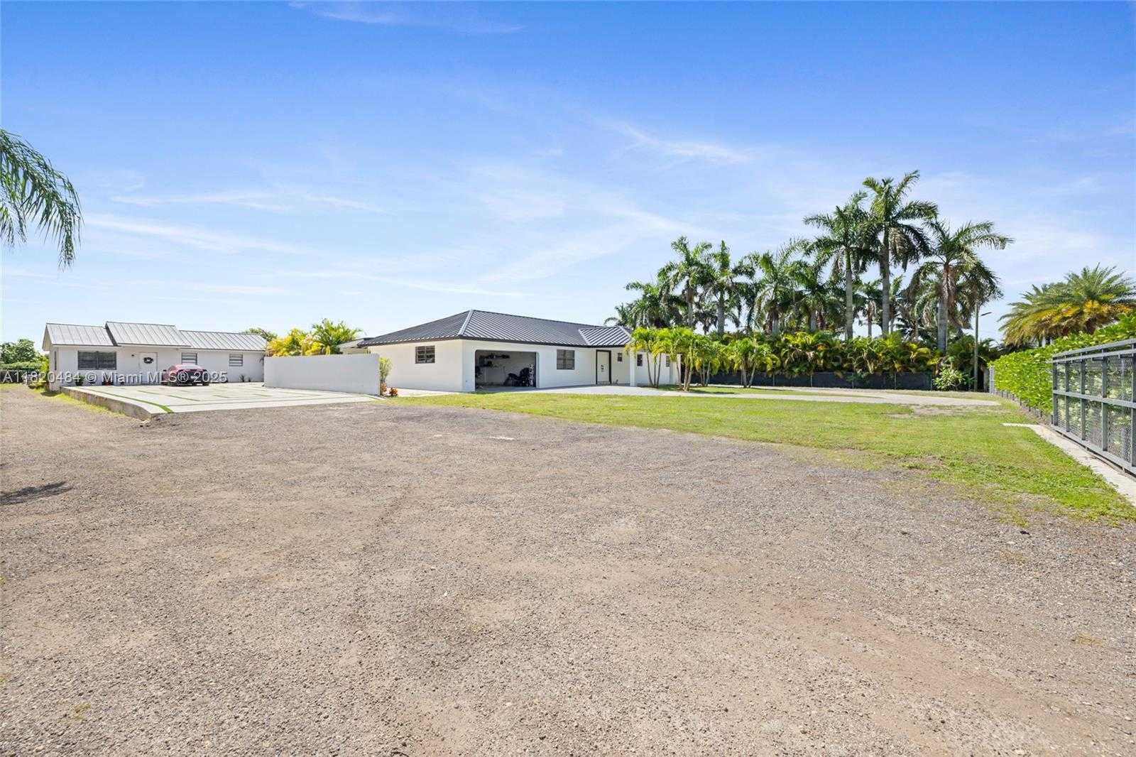 Small Image of 23421 SOUTH WEST 217TH AVE, Homestead Number 3