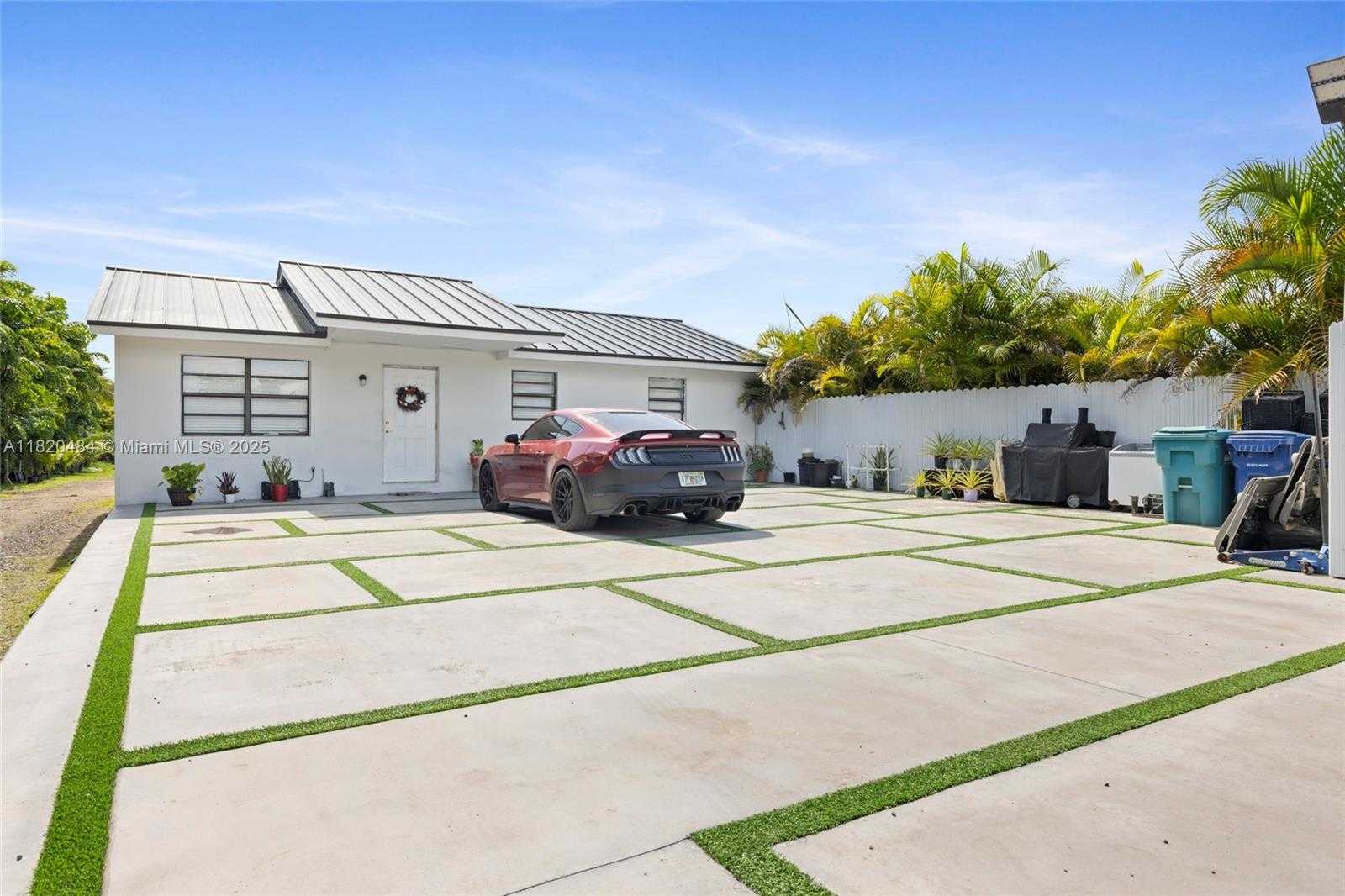 Small Image of 23421 SOUTH WEST 217TH AVE, Homestead Number 32