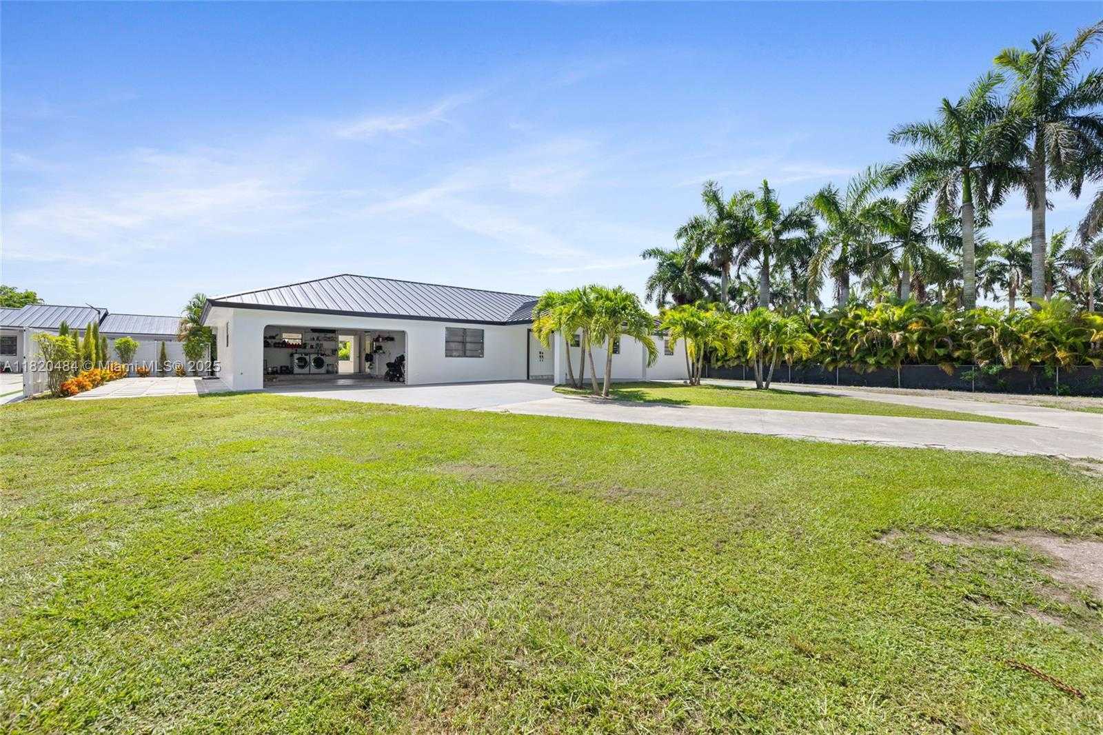 Small Image of 23421 SOUTH WEST 217TH AVE, Homestead Number 4