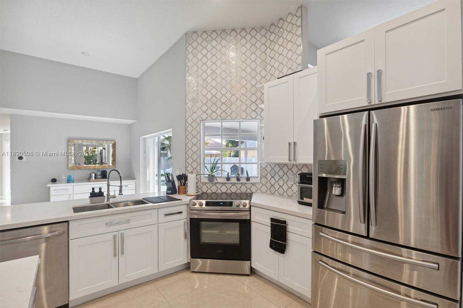 Small Image of 803 HERITAGE DR, Weston Number 14