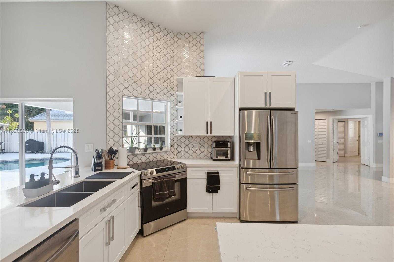 Small Image of 803 HERITAGE DR, Weston Number 16
