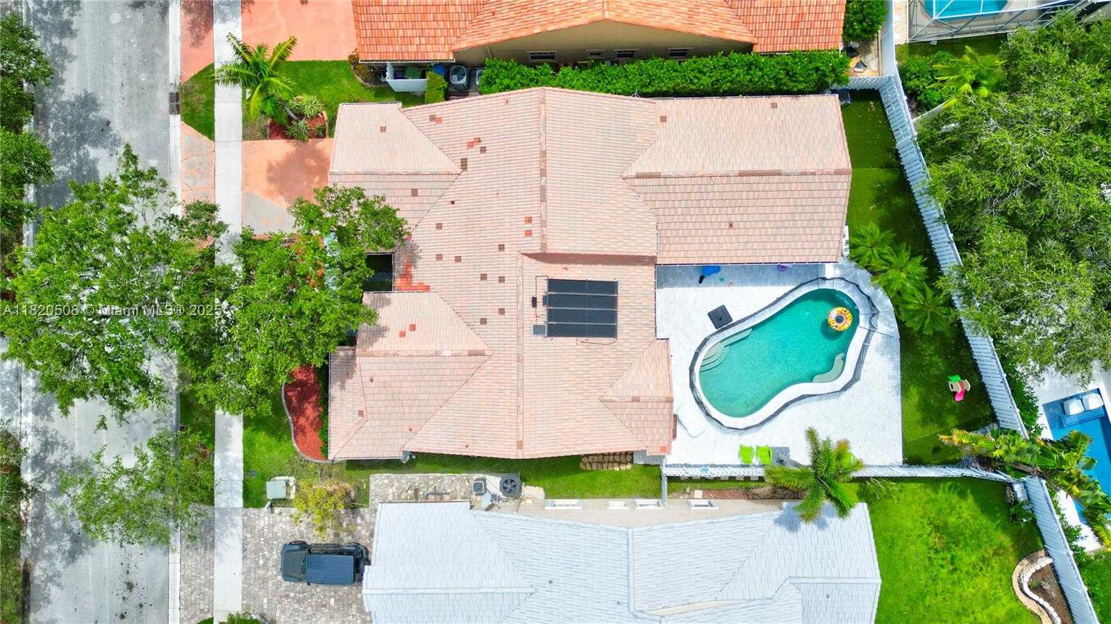 Small Image of 803 HERITAGE DR, Weston Number 26