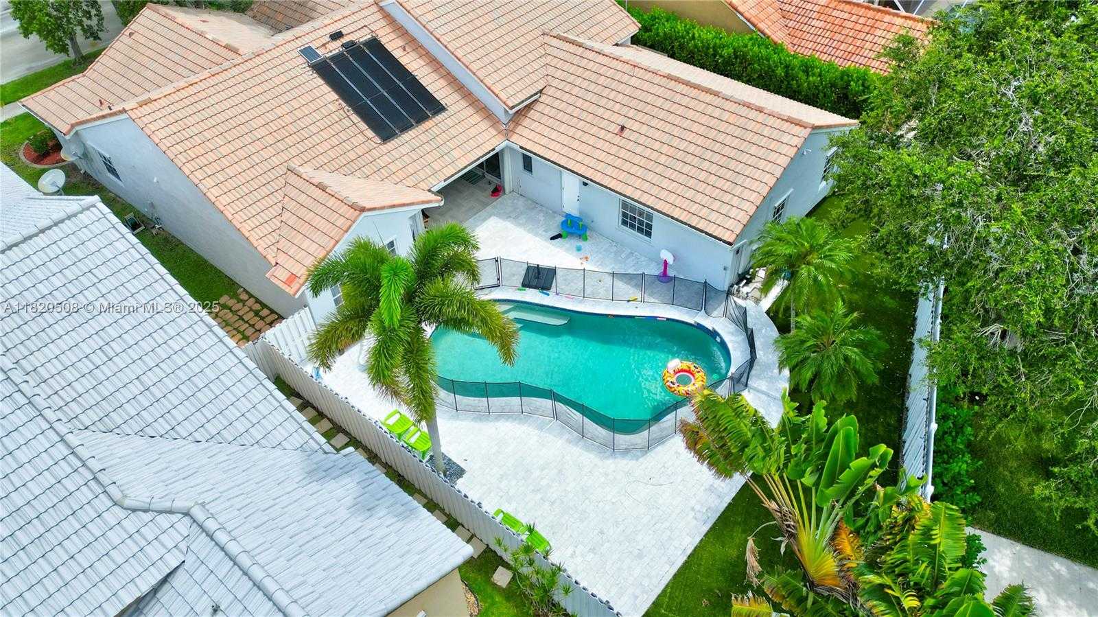 Small Image of 803 HERITAGE DR, Weston Number 30