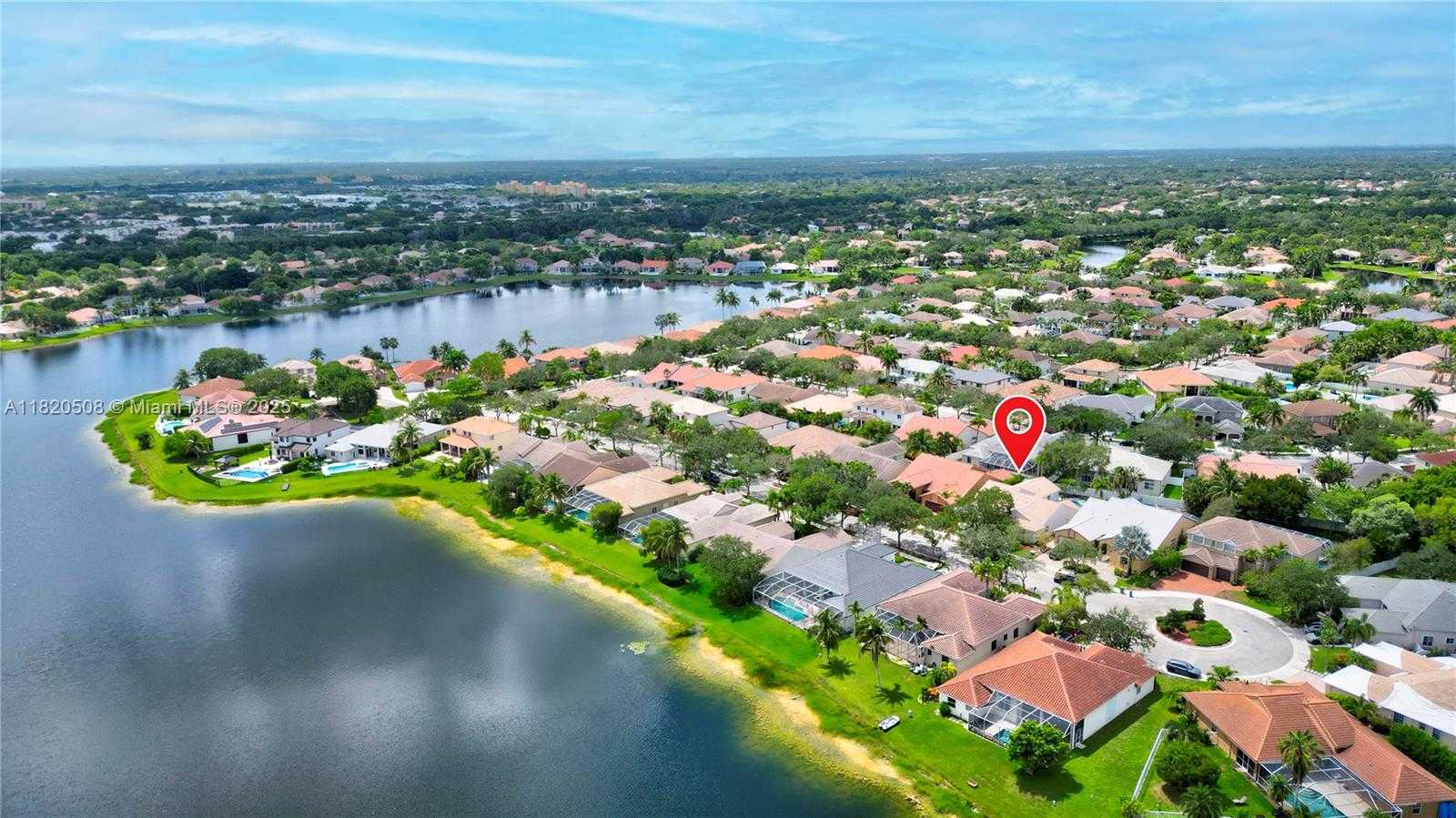 Small Image of 803 HERITAGE DR, Weston Number 4
