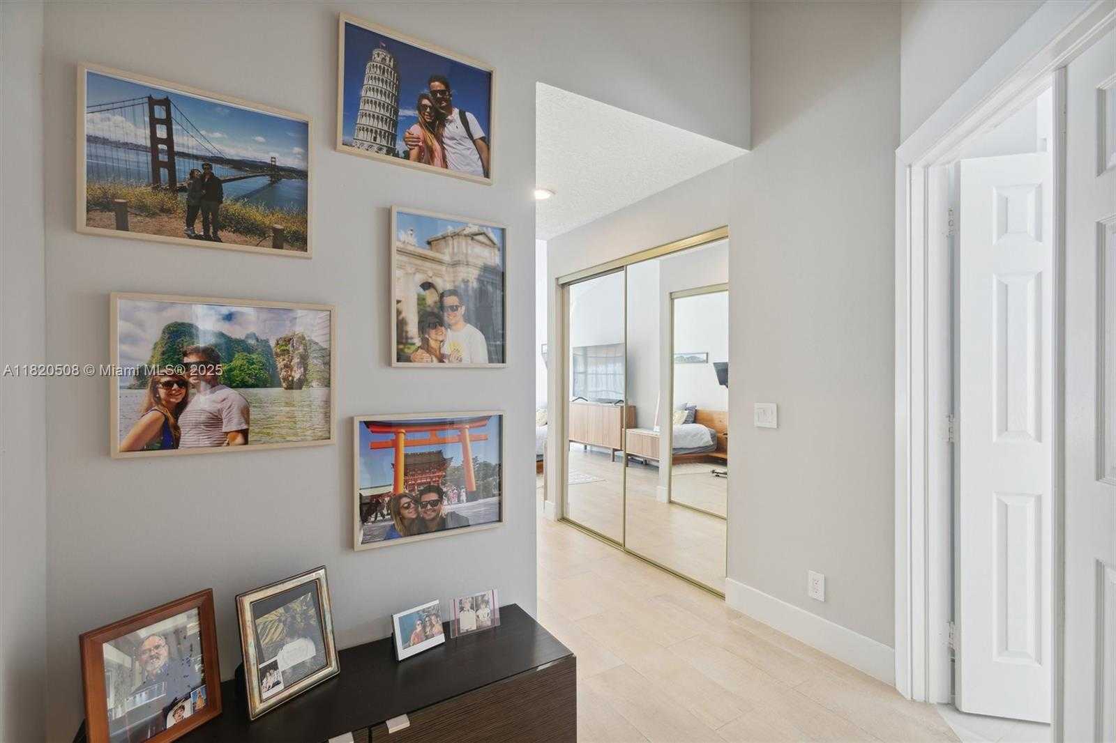 Small Image of 803 HERITAGE DR, Weston Number 46
