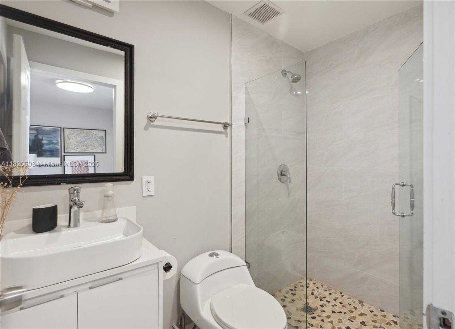 Small Image of 803 HERITAGE DR, Weston Number 48