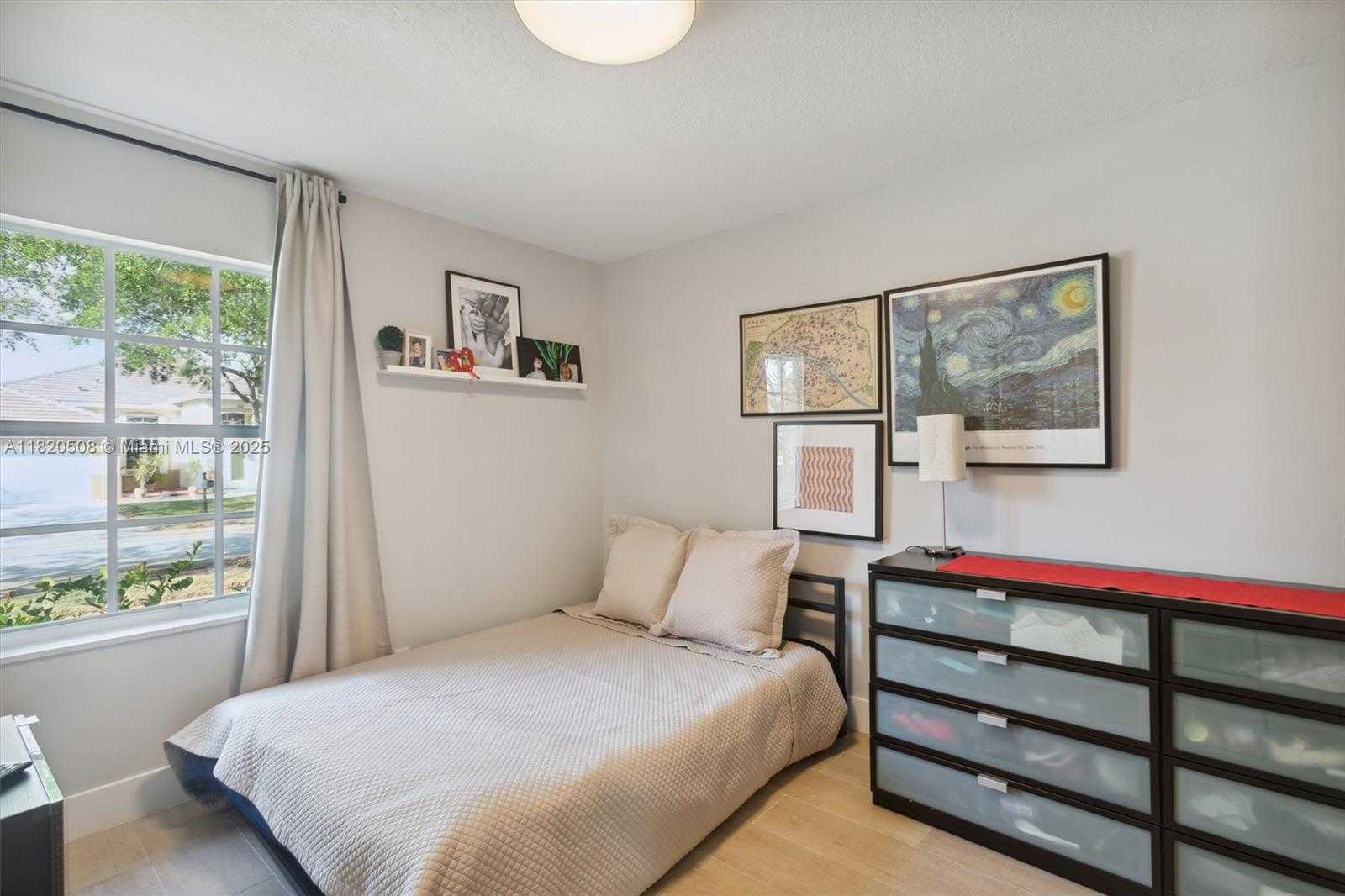 Small Image of 803 HERITAGE DR, Weston Number 49