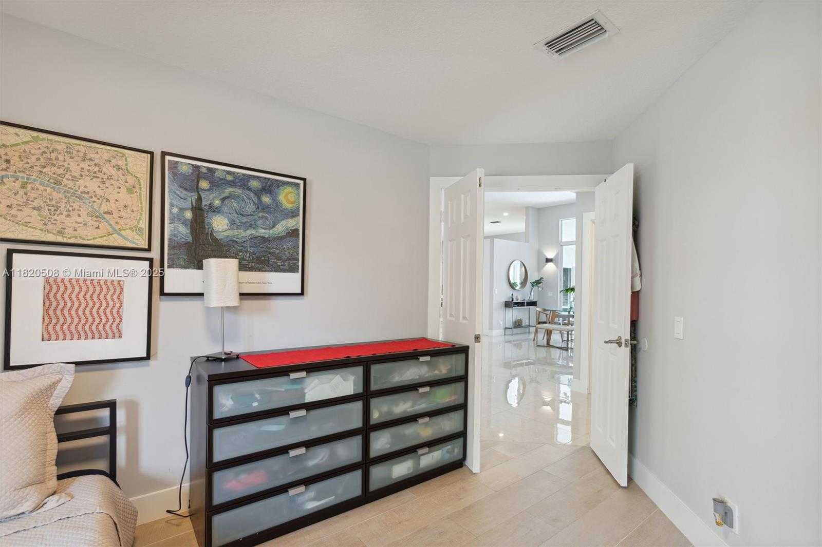 Small Image of 803 HERITAGE DR, Weston Number 50