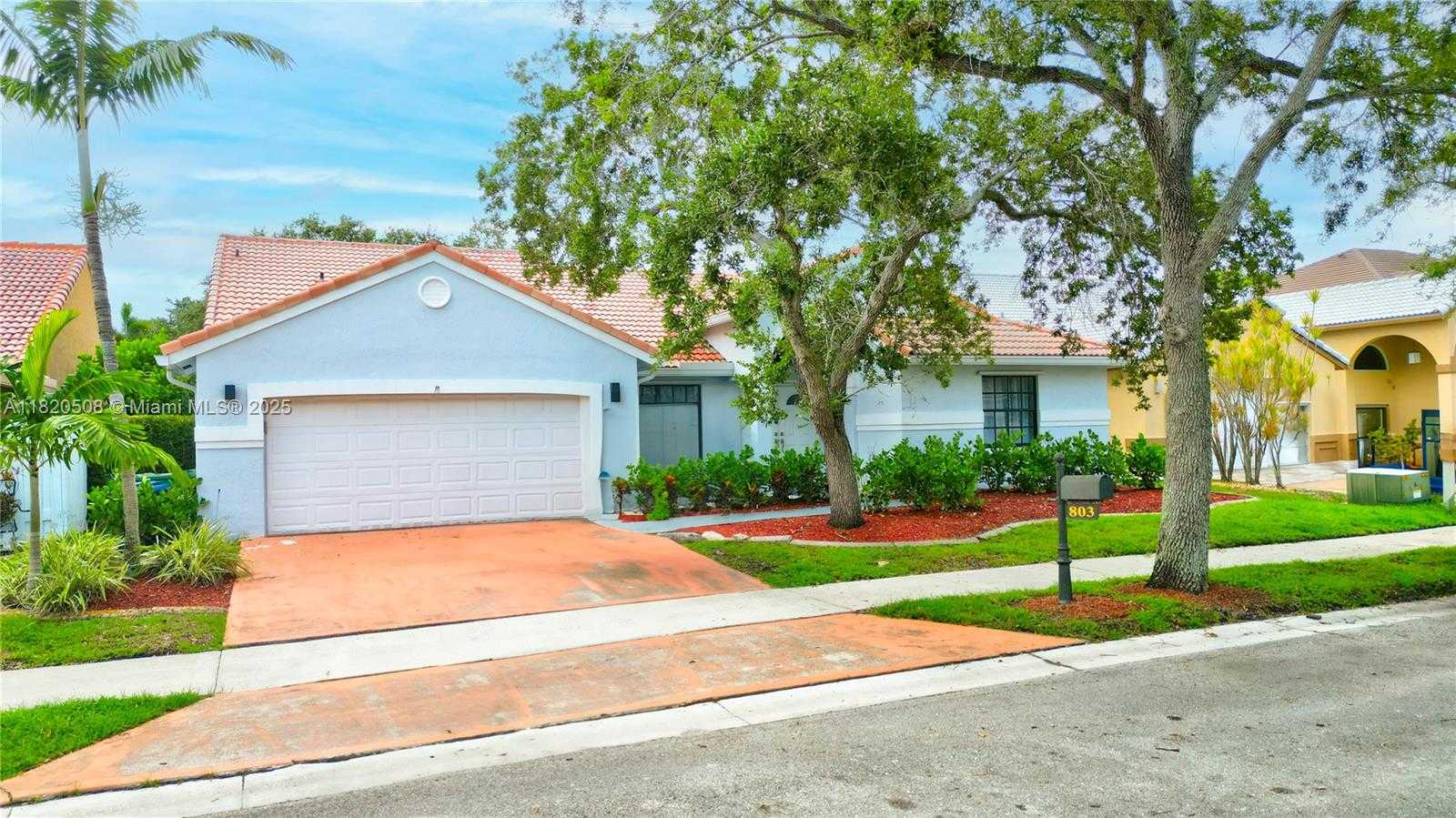 Small Image of 803 HERITAGE DR, Weston Number 6