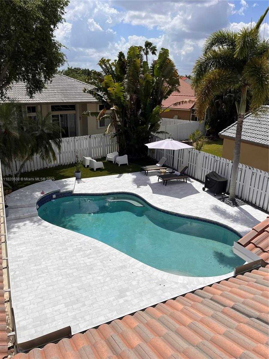 Small Image of 803 HERITAGE DR, Weston Number 61