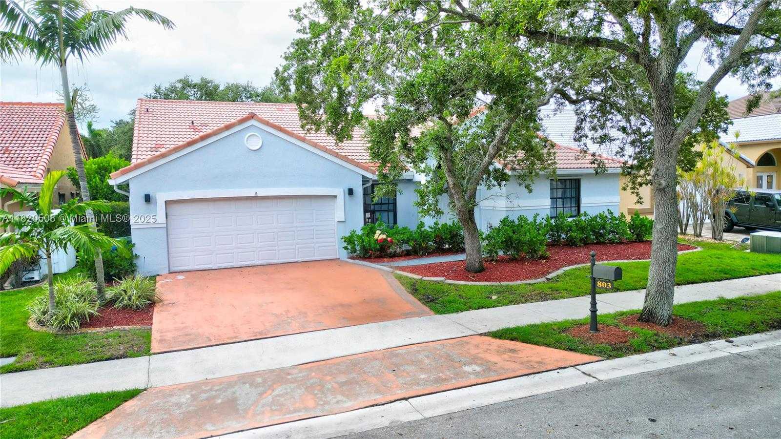 Small Image of 803 HERITAGE DR, Weston Number 64