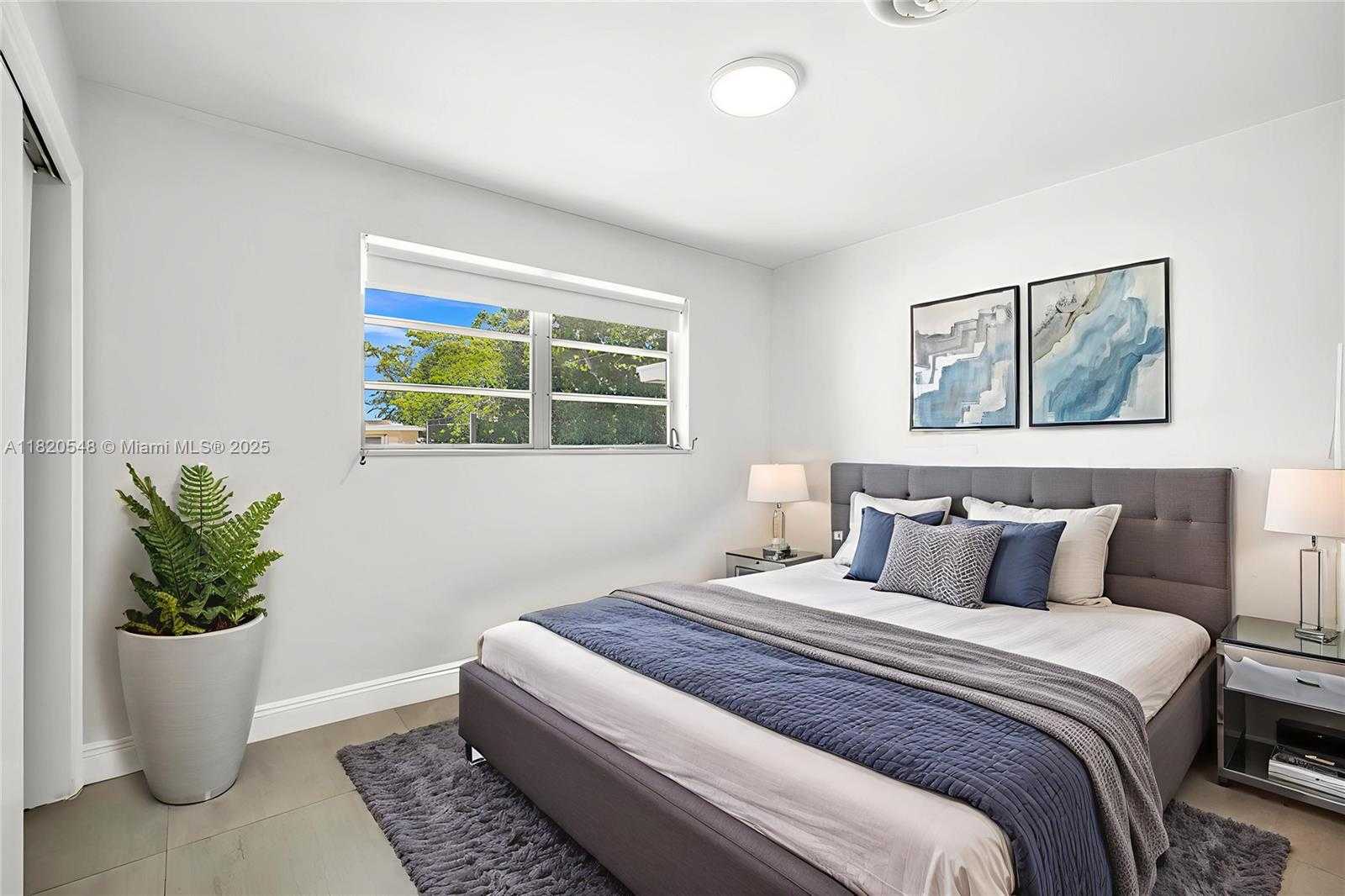 Small Image of 3338 CLEVELAND ST, Hollywood Number 12