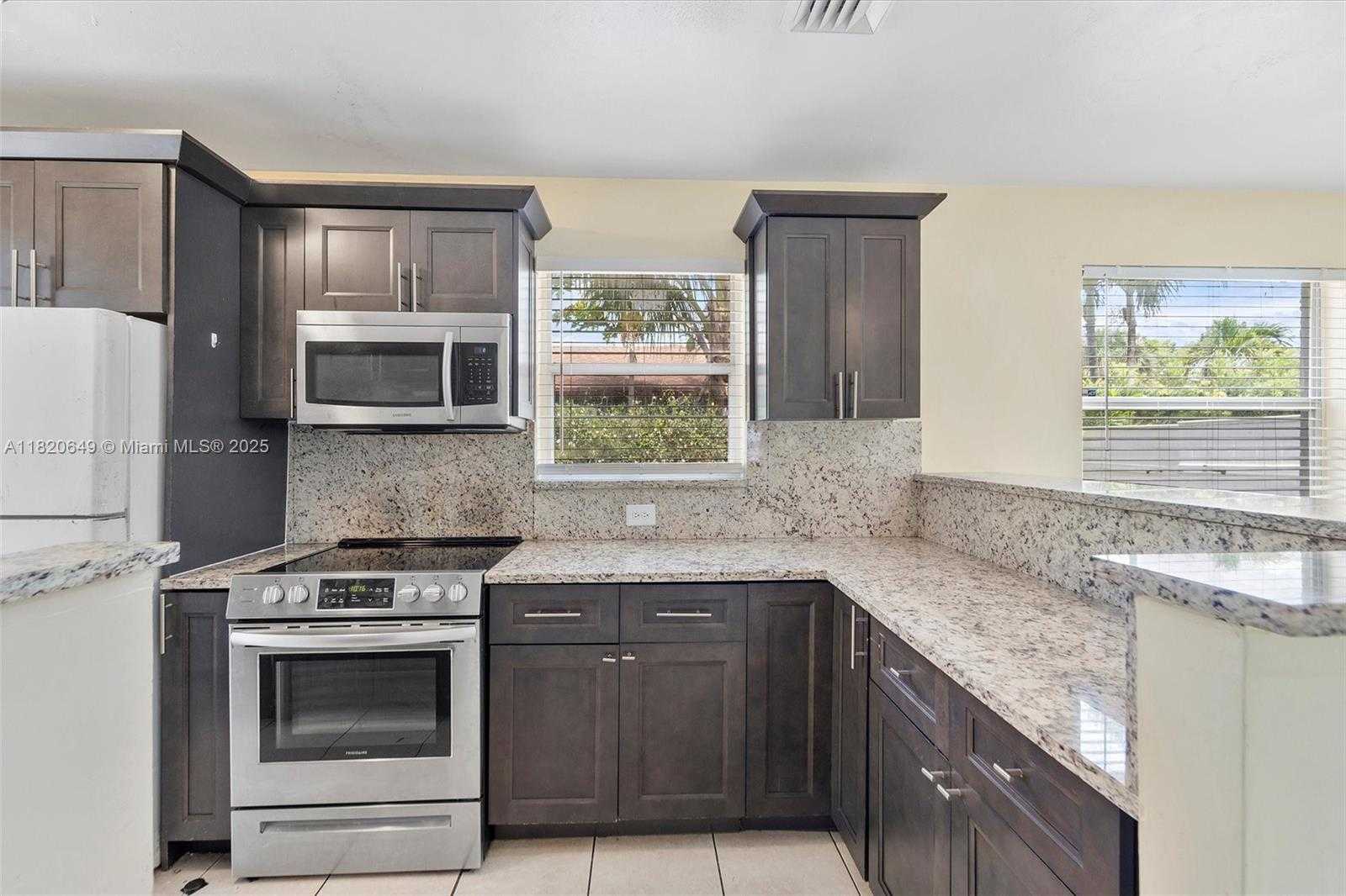 Small Image of 602 EL PRADO, West Palm Beach Number 15