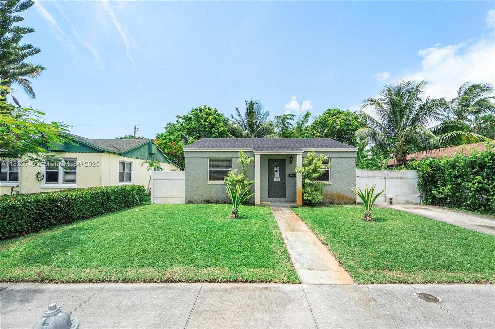 Small Image of 602 EL PRADO, West Palm Beach Number 3