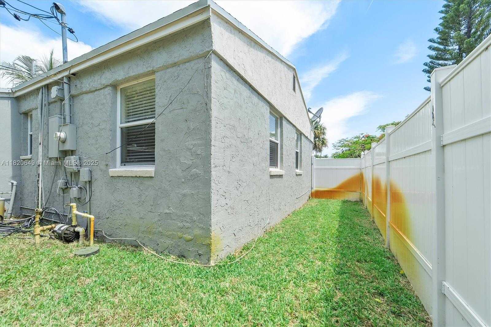 Small Image of 602 EL PRADO, West Palm Beach Number 34