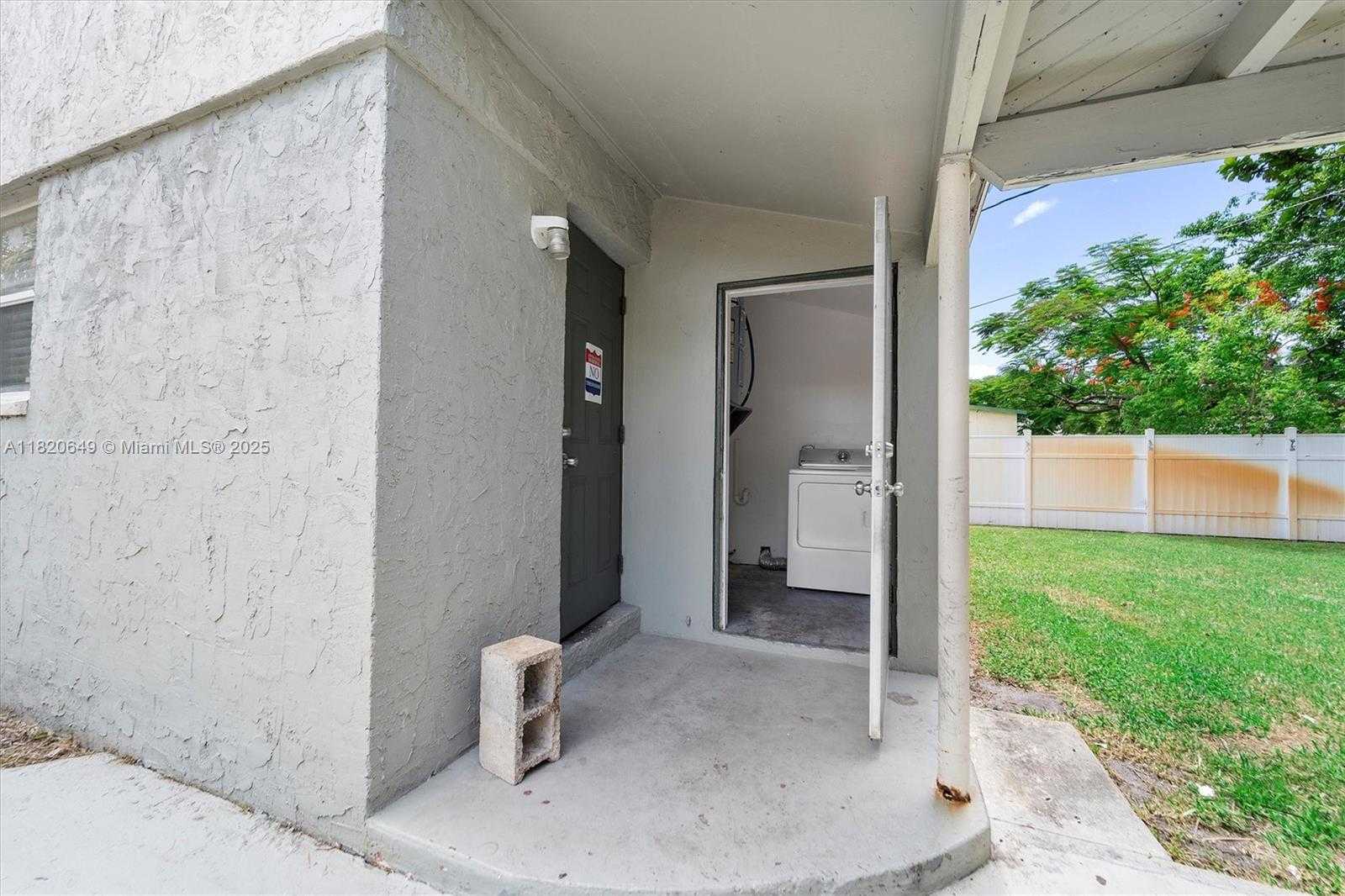 Small Image of 602 EL PRADO, West Palm Beach Number 35