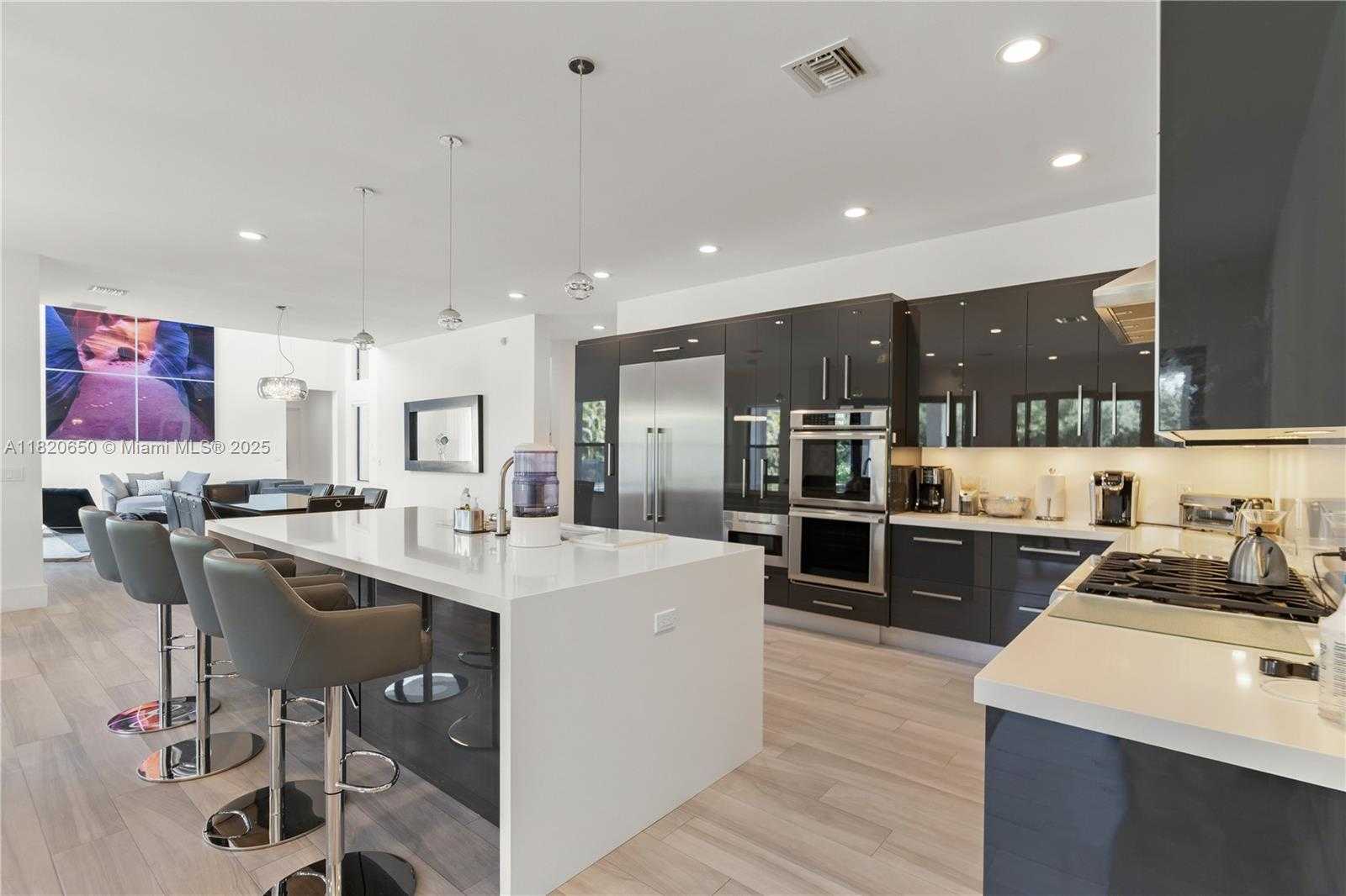 Small Image of 11901 NORTH WEST 12TH ST, Plantation Number 12