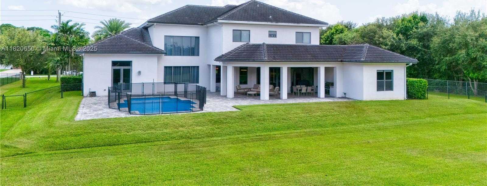 Small Image of 11901 NORTH WEST 12TH ST, Plantation Number 19