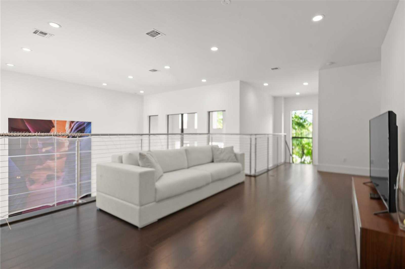Small Image of 11901 NORTH WEST 12TH ST, Plantation Number 36
