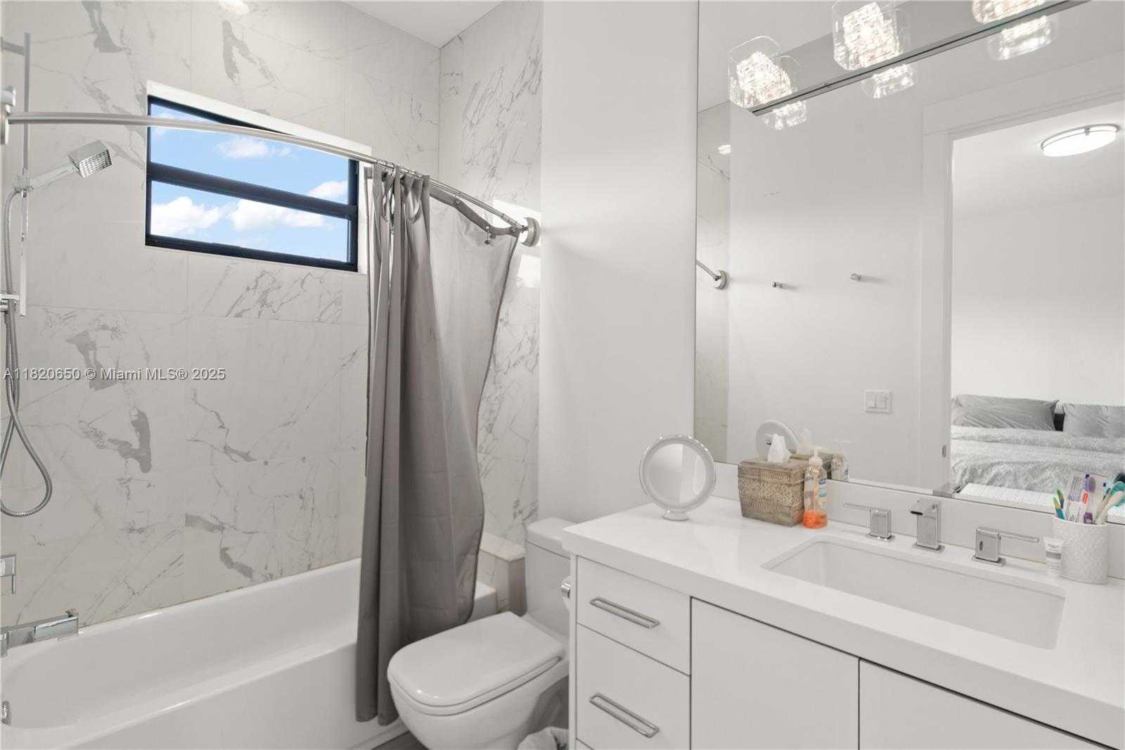 Small Image of 11901 NORTH WEST 12TH ST, Plantation Number 40