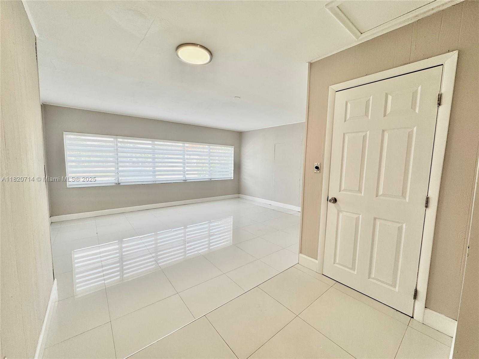 Small Image of 4905 HARRISON ST, Hollywood Number 11