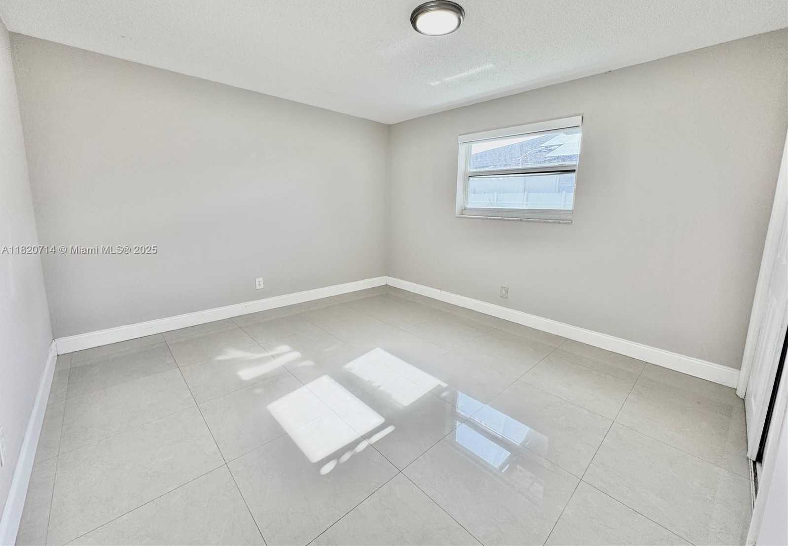 Small Image of 4905 HARRISON ST, Hollywood Number 18