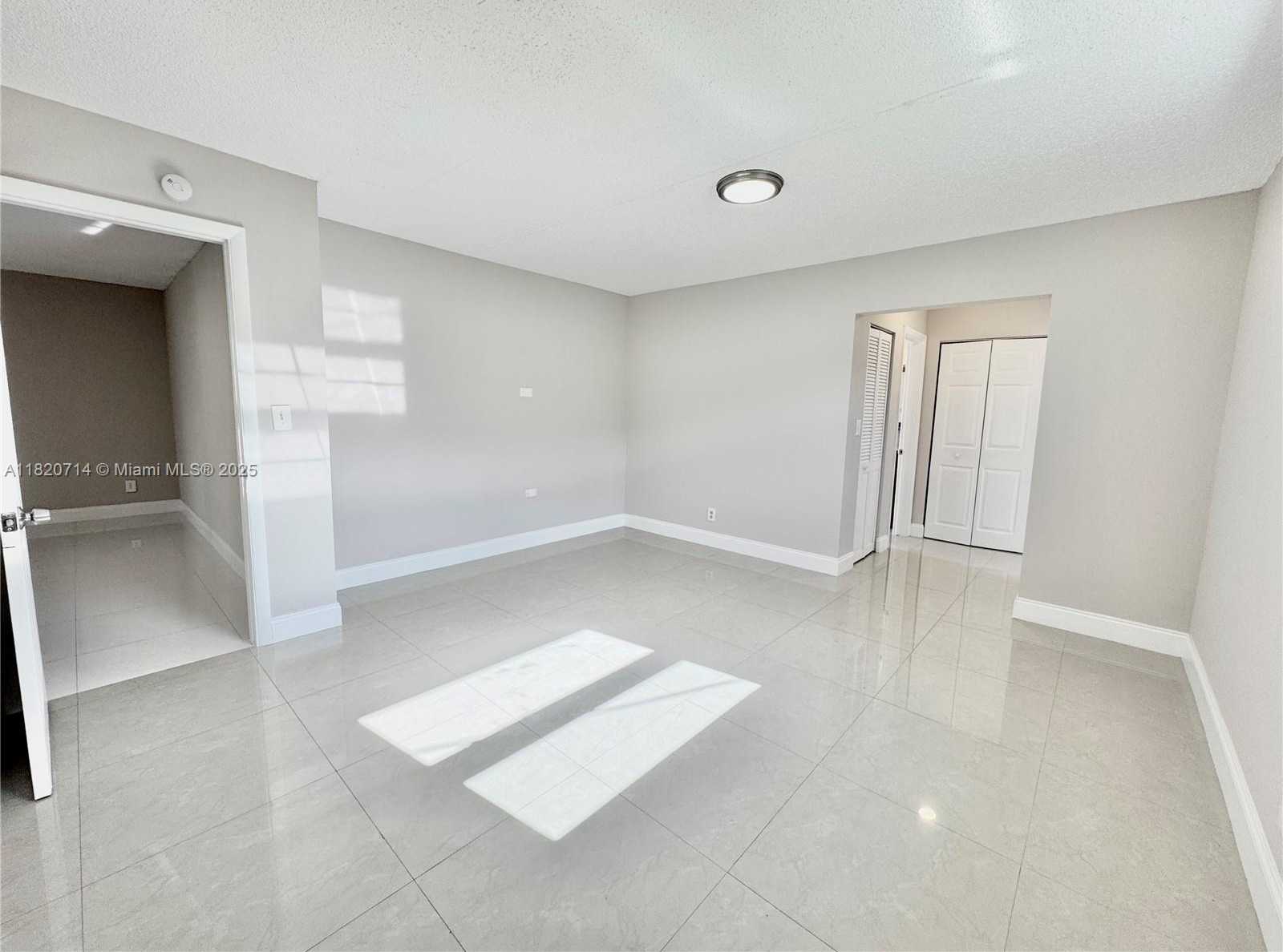 Small Image of 4905 HARRISON ST, Hollywood Number 20