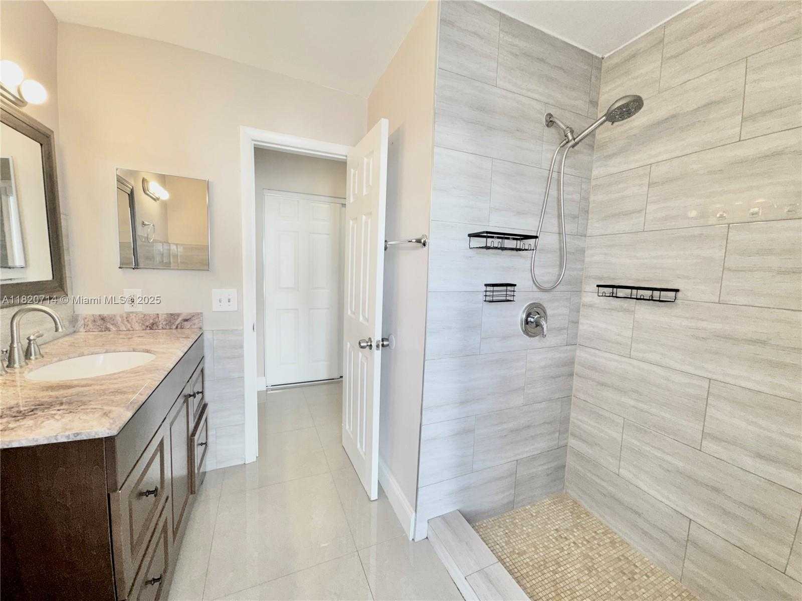 Small Image of 4905 HARRISON ST, Hollywood Number 22