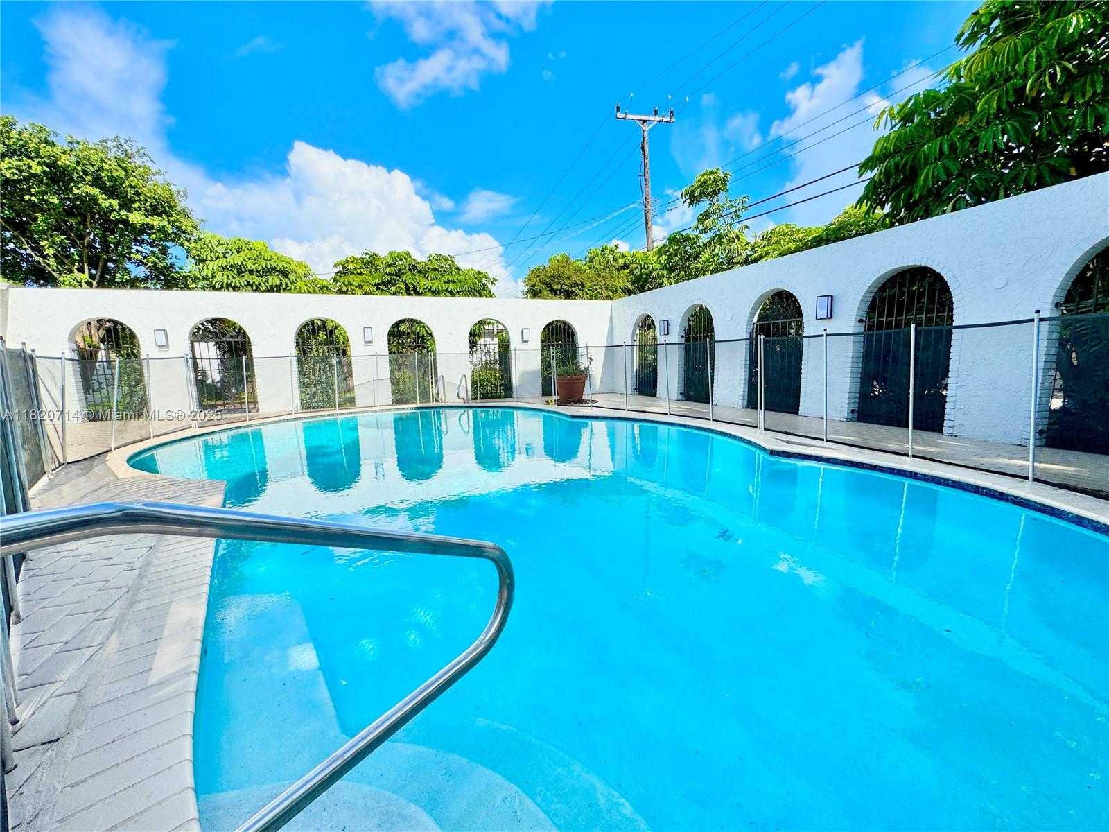 Small Image of 4905 HARRISON ST, Hollywood Number 28