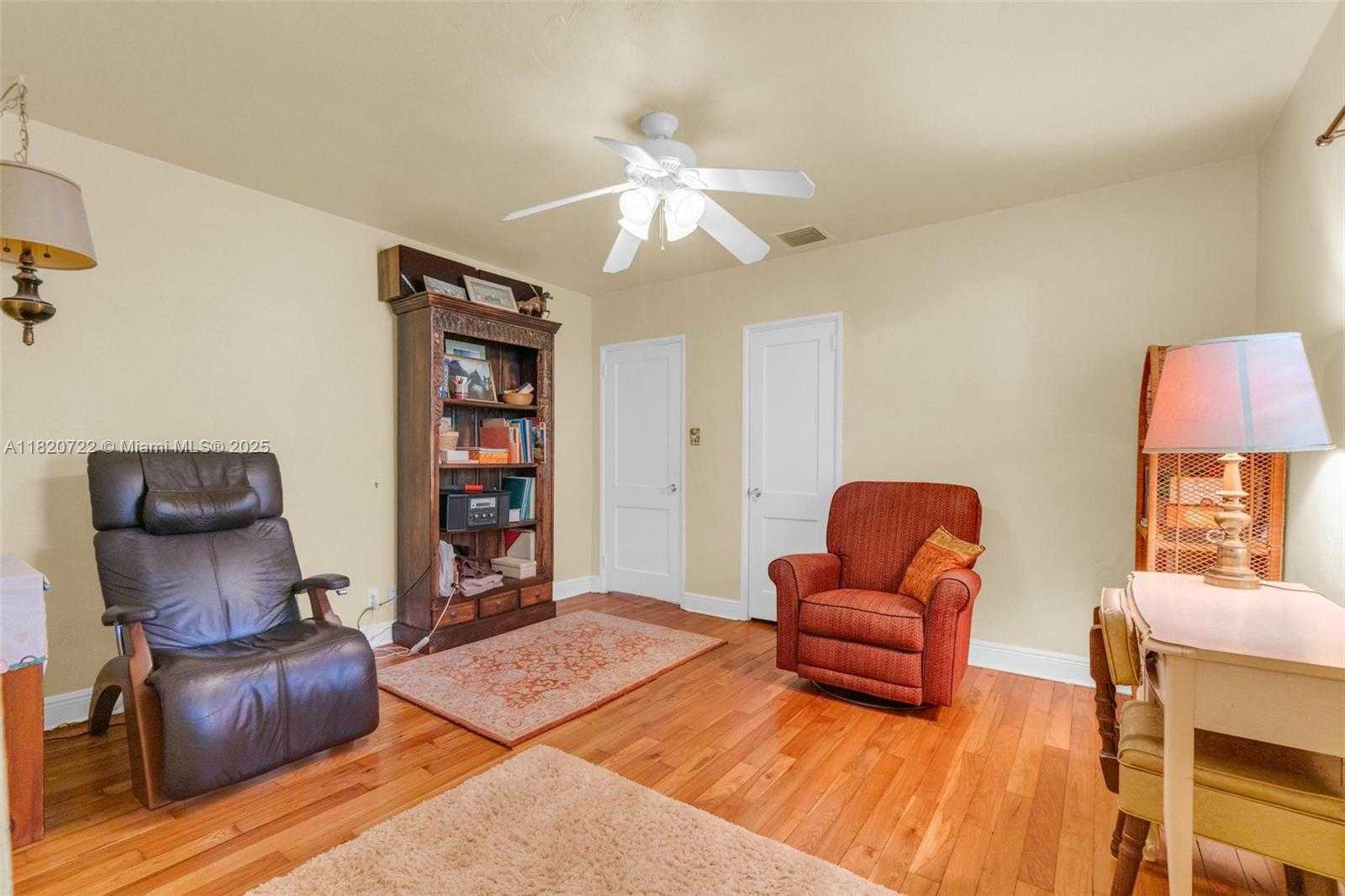 Small Image of 1521 FUNSTON ST, Hollywood Number 14