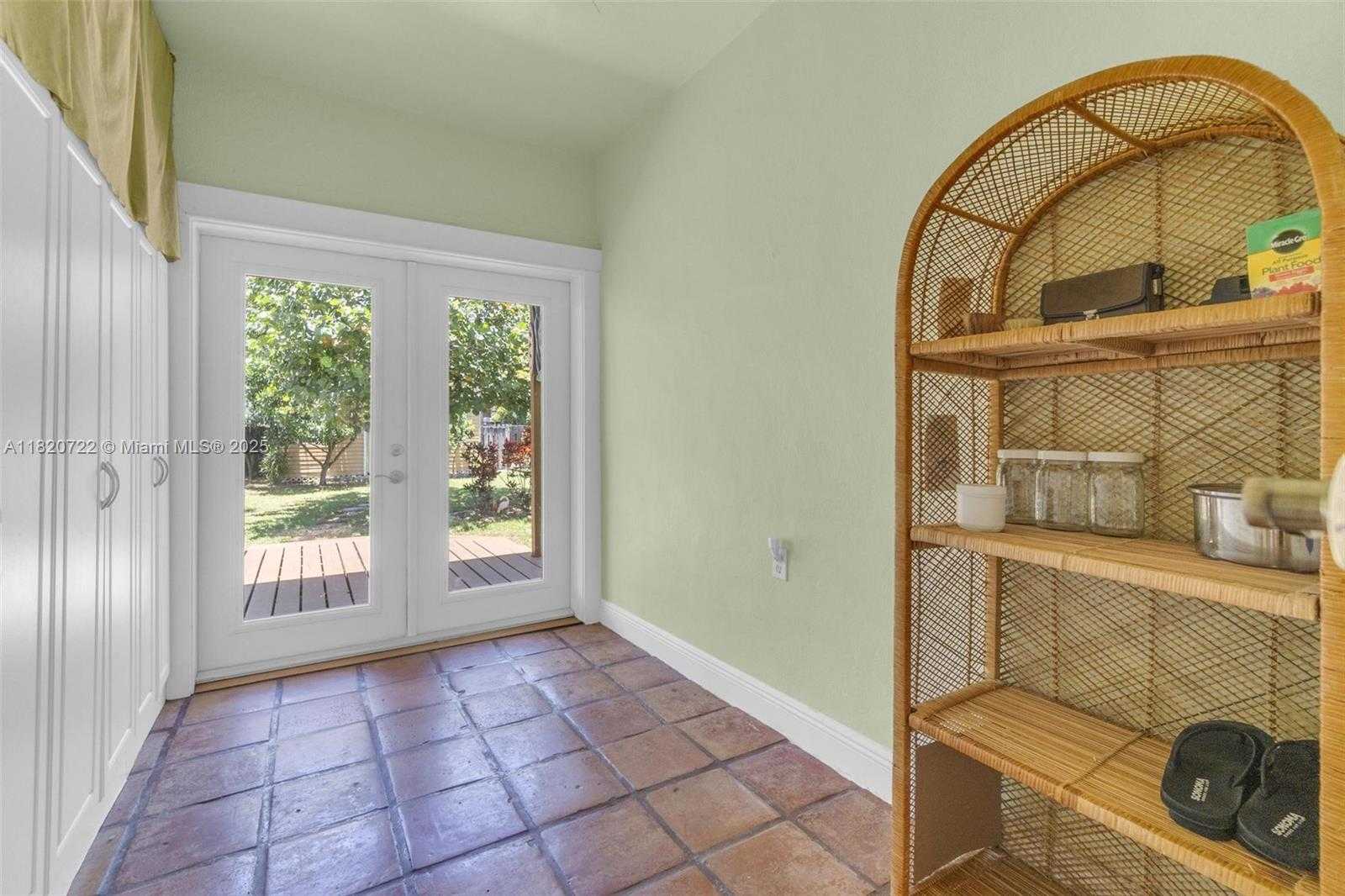 Small Image of 1521 FUNSTON ST, Hollywood Number 15