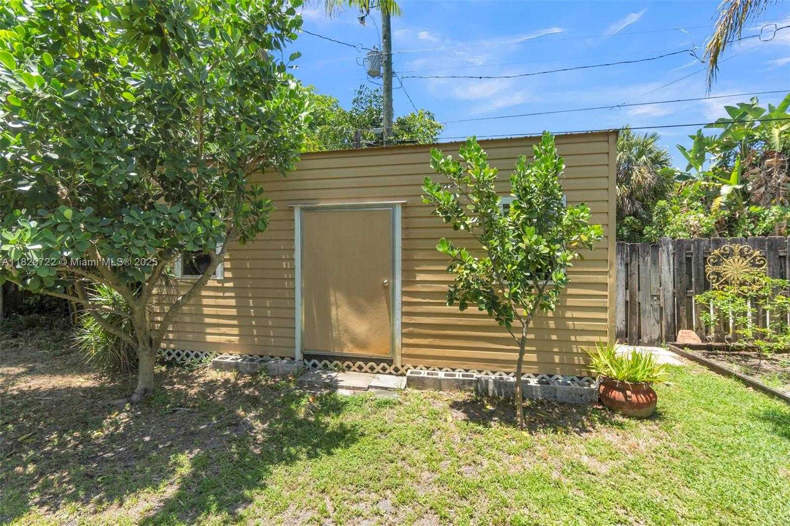 Small Image of 1521 FUNSTON ST, Hollywood Number 20