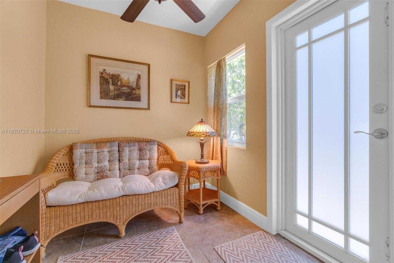 Small Image of 1521 FUNSTON ST, Hollywood Number 9