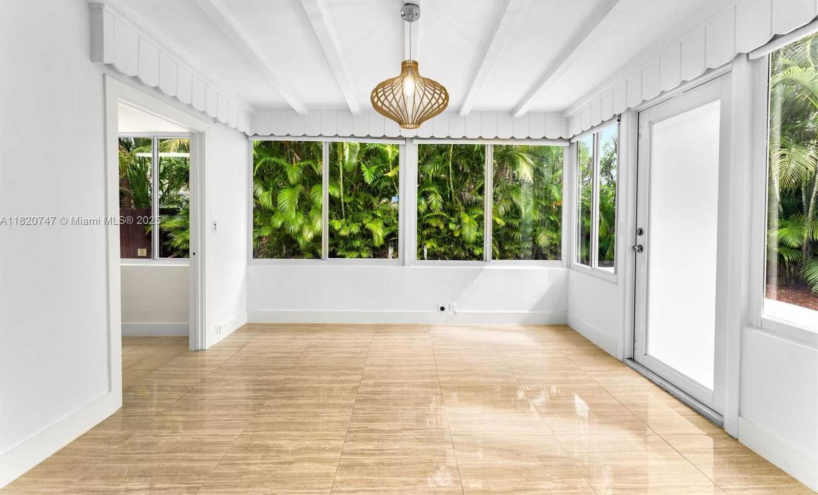 Small Image of 427 WEST 43RD ST, Miami Beach Number 12