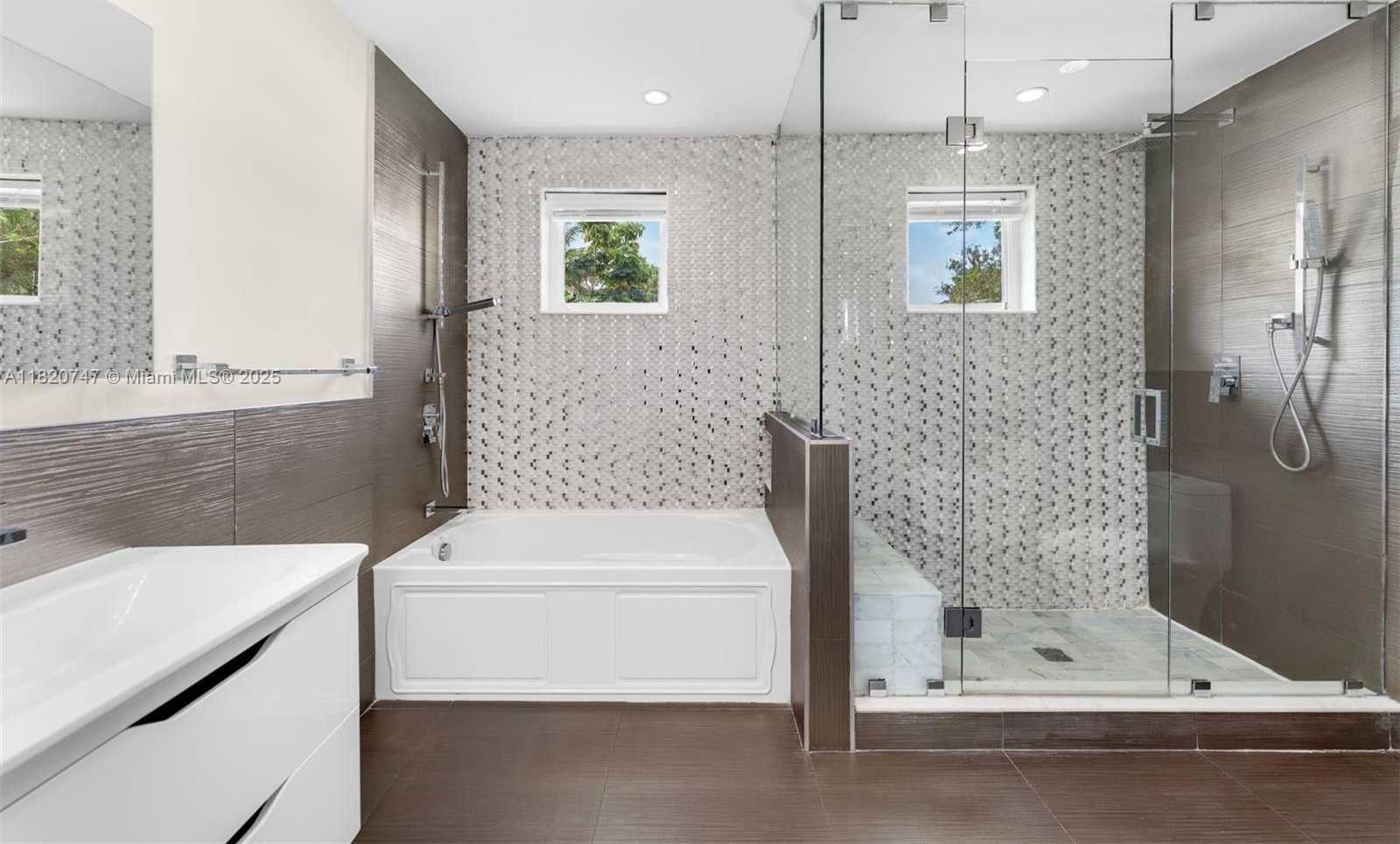 Small Image of 427 WEST 43RD ST, Miami Beach Number 16