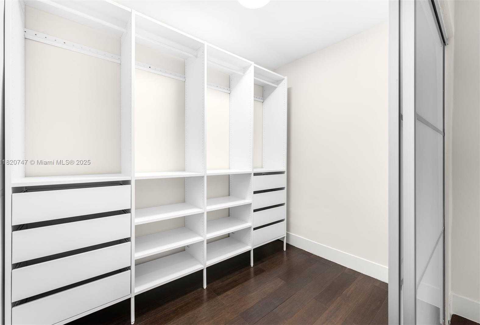 Small Image of 427 WEST 43RD ST, Miami Beach Number 18