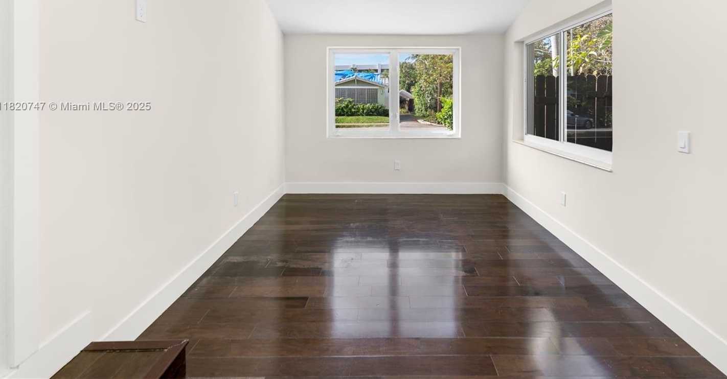 Small Image of 427 WEST 43RD ST, Miami Beach Number 25