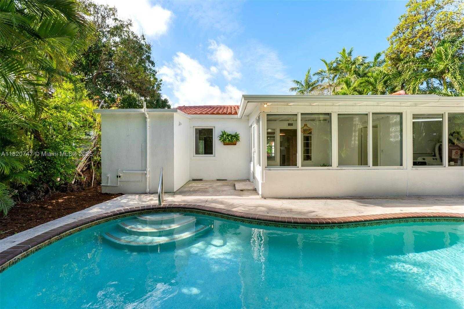 Small Image of 427 WEST 43RD ST, Miami Beach Number 28